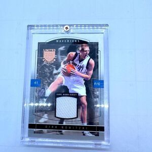 2003-04 skybox dirk nowitzki 352 /399 mint condition